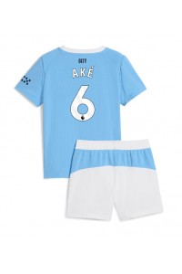 Manchester City Nathan Ake #6 Babytruitje Thuis tenue Kind 2025-26 Korte Mouw (+ Korte broeken)